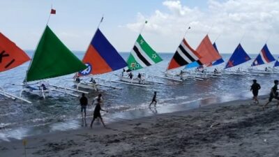 Lomba Perahu Layar di Desa Lembar Selatan, Promosi Wisata dan Silaturahmi Warga
