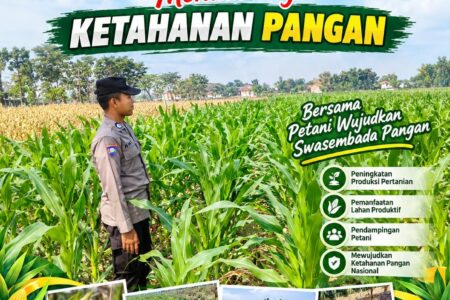 Anggota Bhabinkamtibmas Polsek Senori Polresta Tuban Monitoring Tanaman Jagung Milik Warga Desa Jatisari Dukung Program Ketahanan Pangan