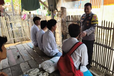 Cegah Kenakalan Remaja dikalangan Pelajar Bhabinkamtibmas Polsubsektor Palibelo Berikan Teguran dan Himbauan